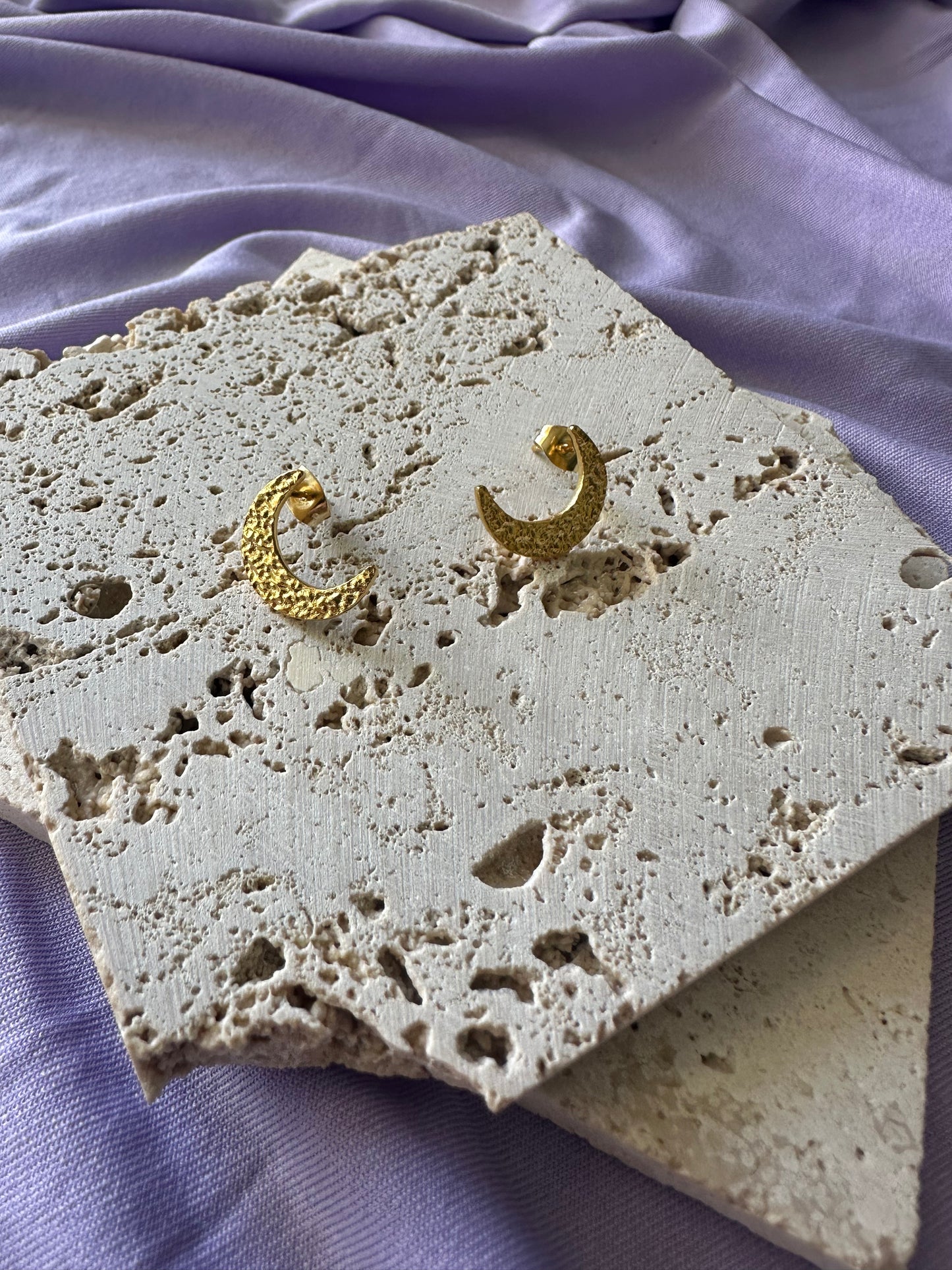 Luna Studs